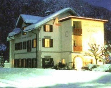 Hotel Grischuna فيليسور المظهر الخارجي الصورة